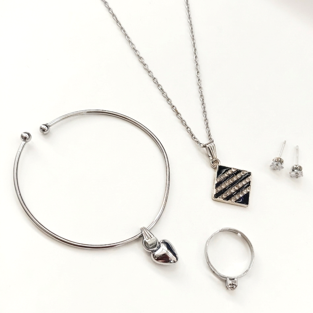 Urthn Silver Plated Chain Pendant Earrings Rings And Bracelet Jewellery Combo Set (Pack of 6)