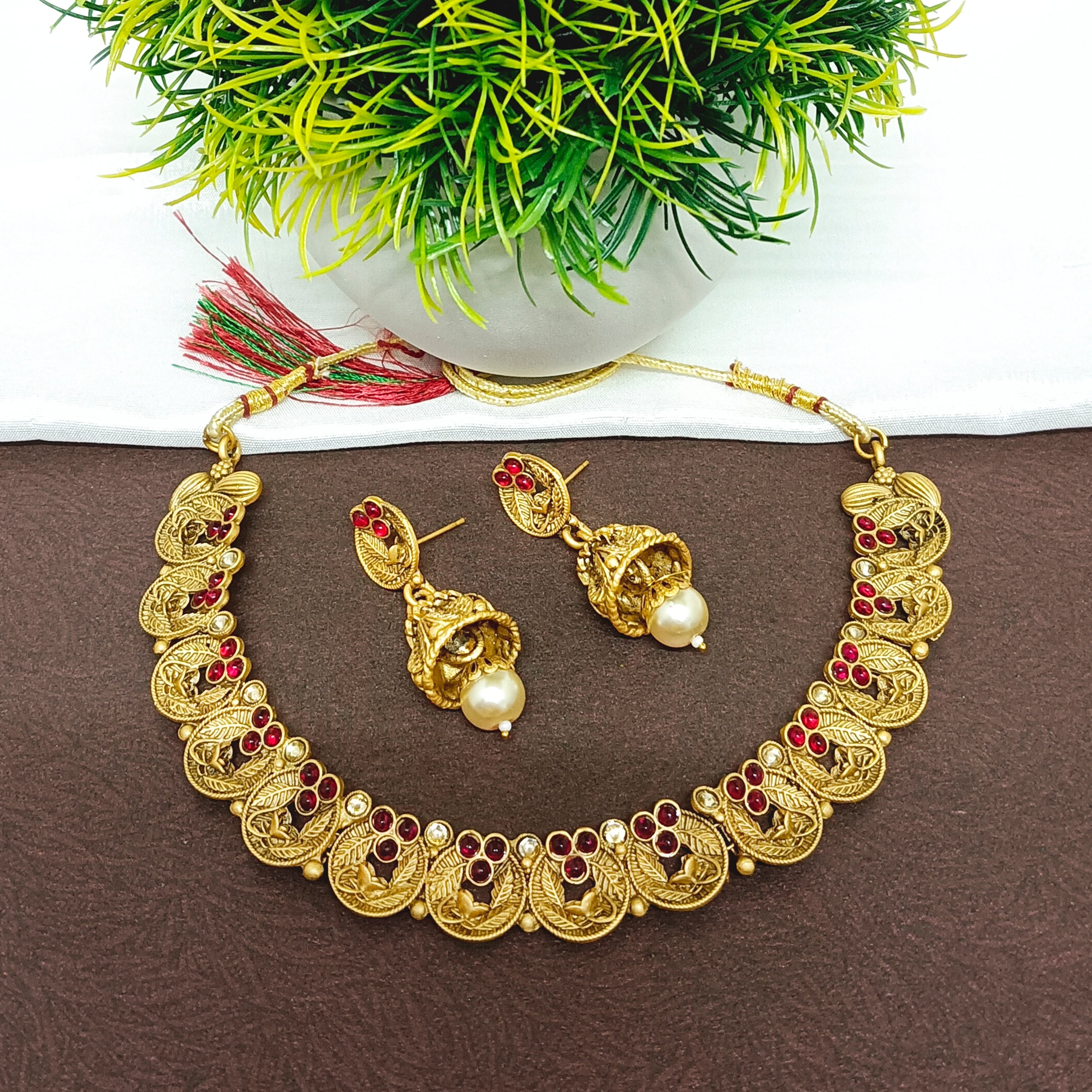 Darshana Jewels Pota Stone Gold Plated Necklace Set