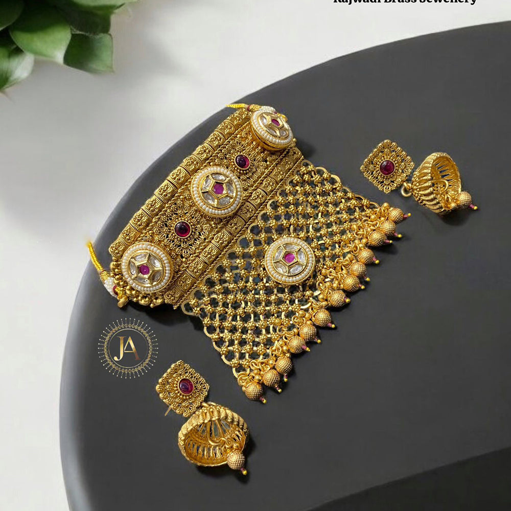 Neetu Art Gold Plated Pota Stone And Beads Choker Necklace Set