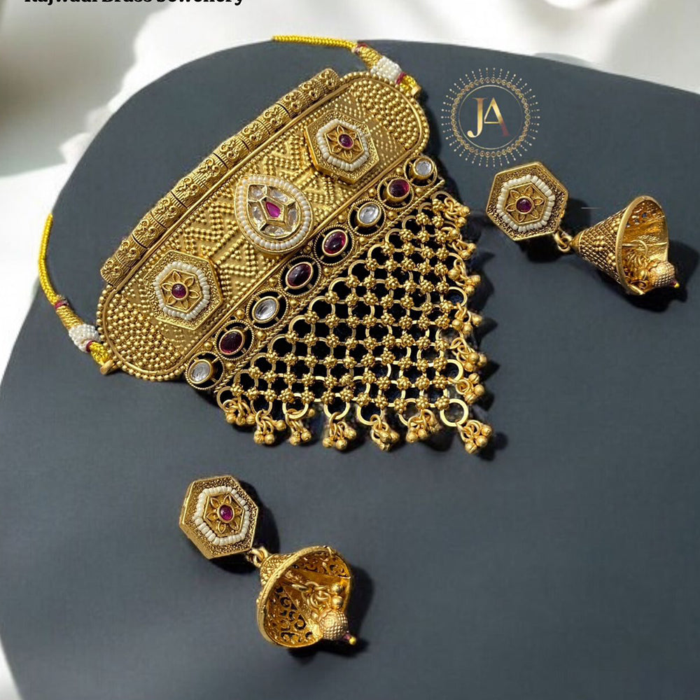 Neetu Art Gold Plated Pota Stone And Beads Choker Necklace Set
