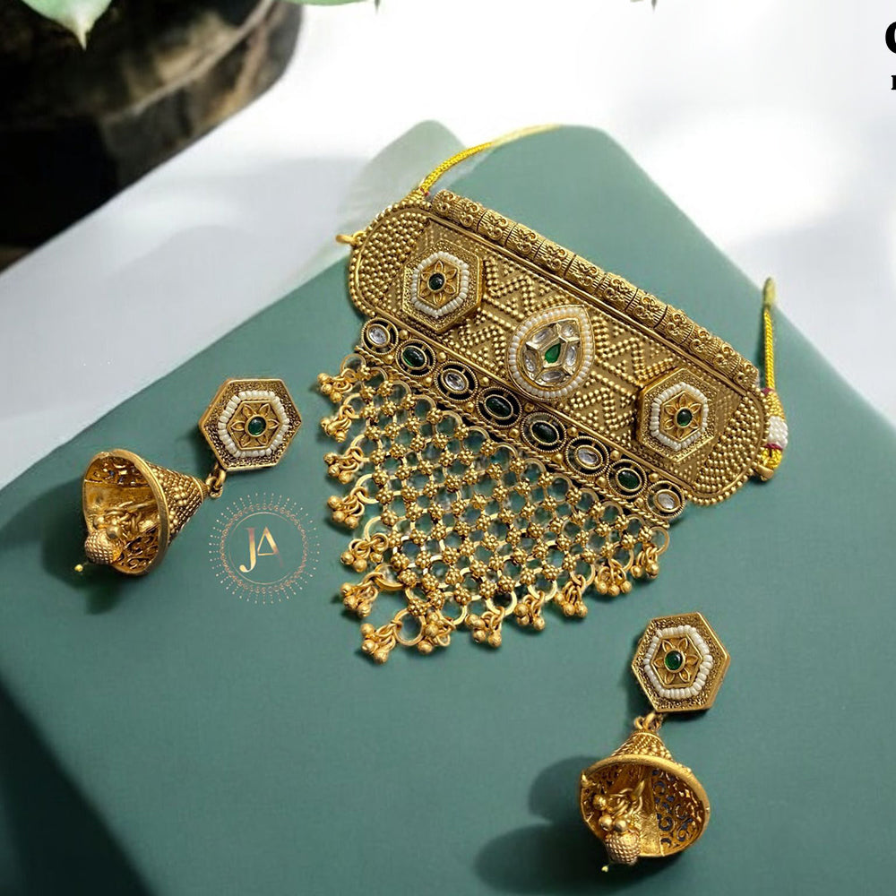 Neetu Art Gold Plated Pota Stone And Beads Choker Necklace Set