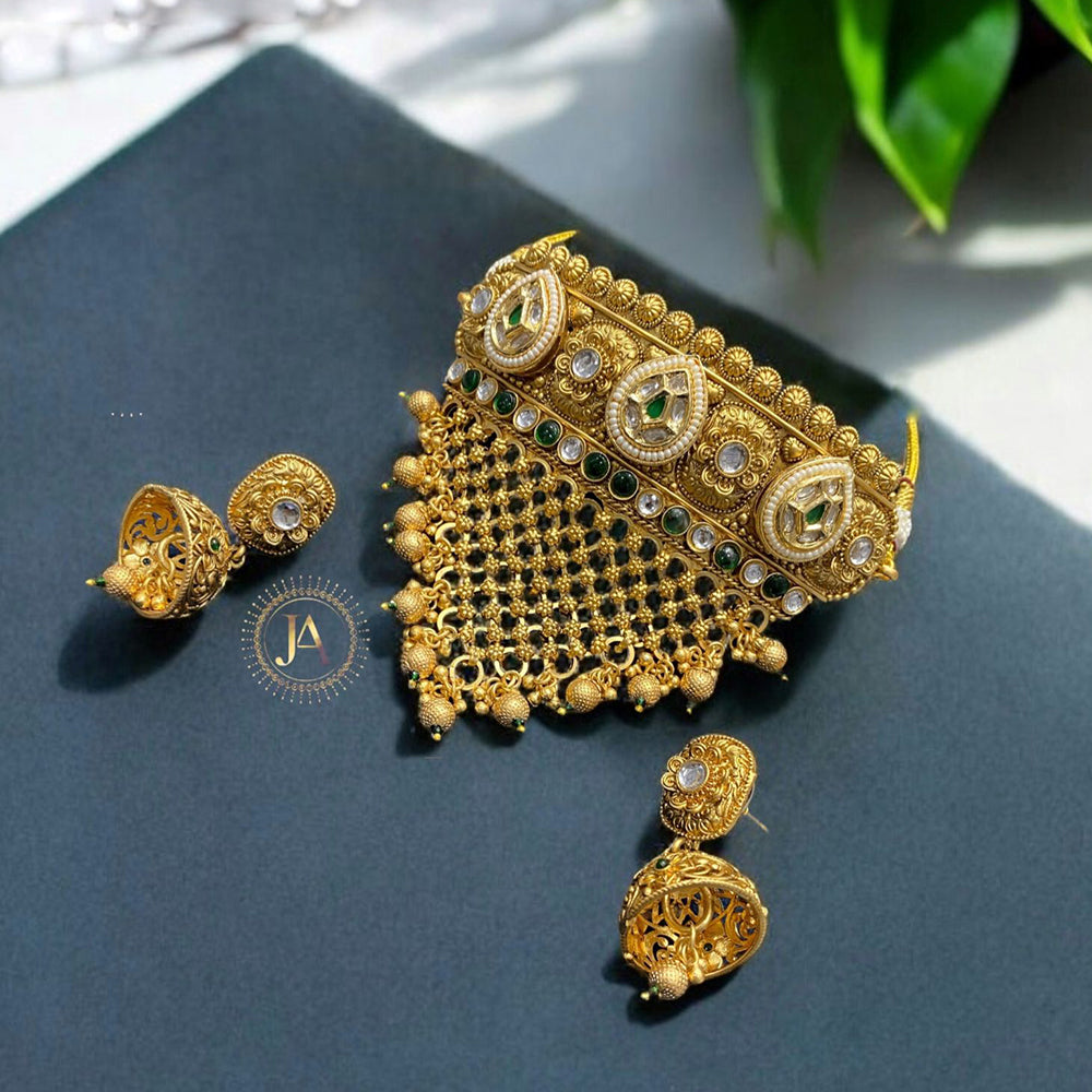 Neetu Art Gold Plated Pota Stone And Beads Choker Necklace Set