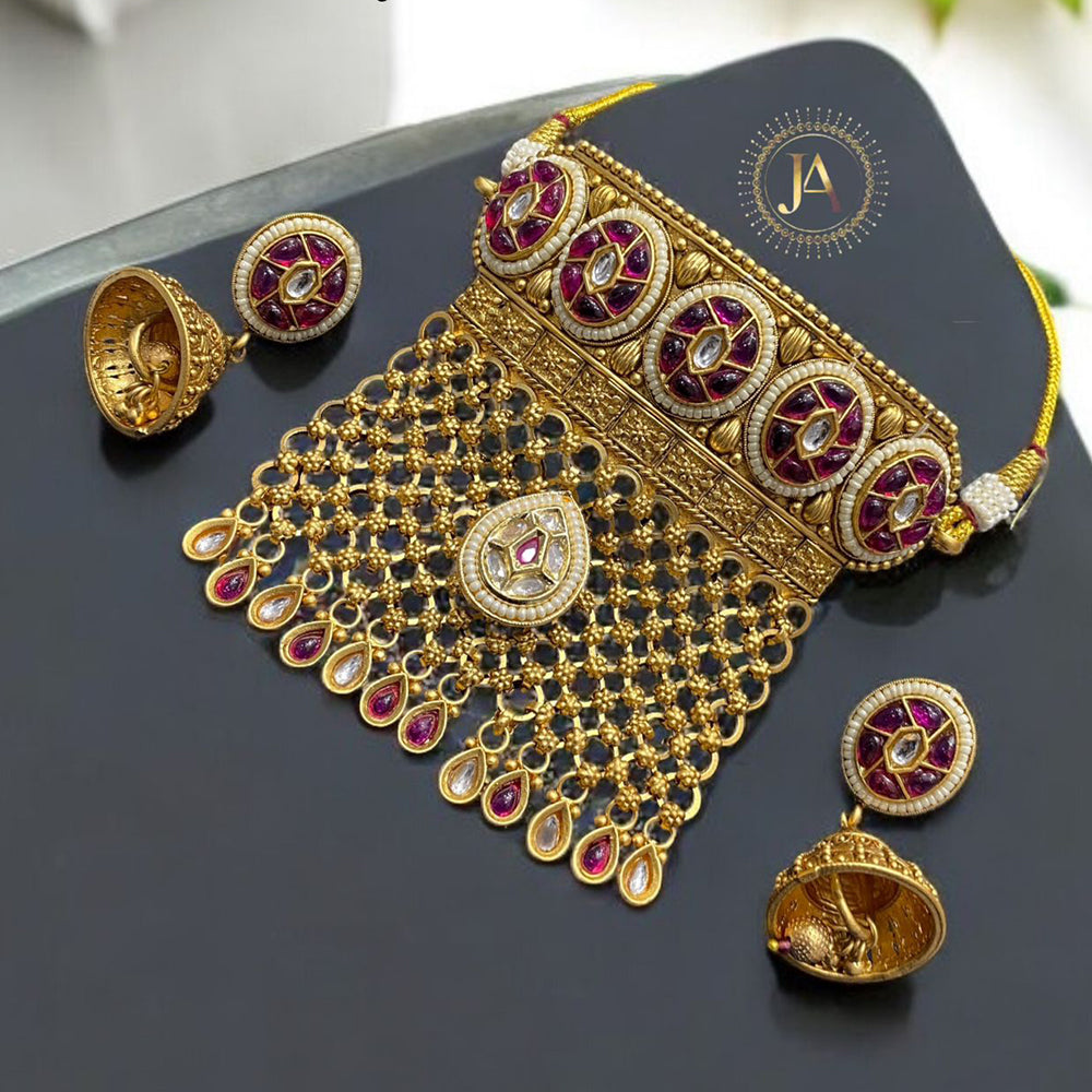 Neetu Art Gold Plated Pota Stone And Beads Choker Necklace Set