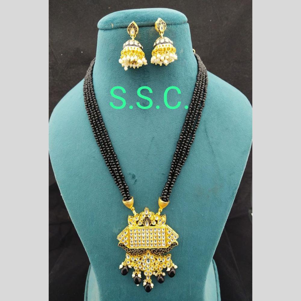 Manisha Jewellery Gold Plated Kundan Stone And Pearls Long Necklace Set