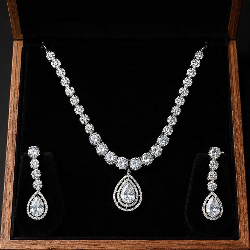 Lucentarts Jewellery Crystal Stone And Austrian Stone Necklace Set