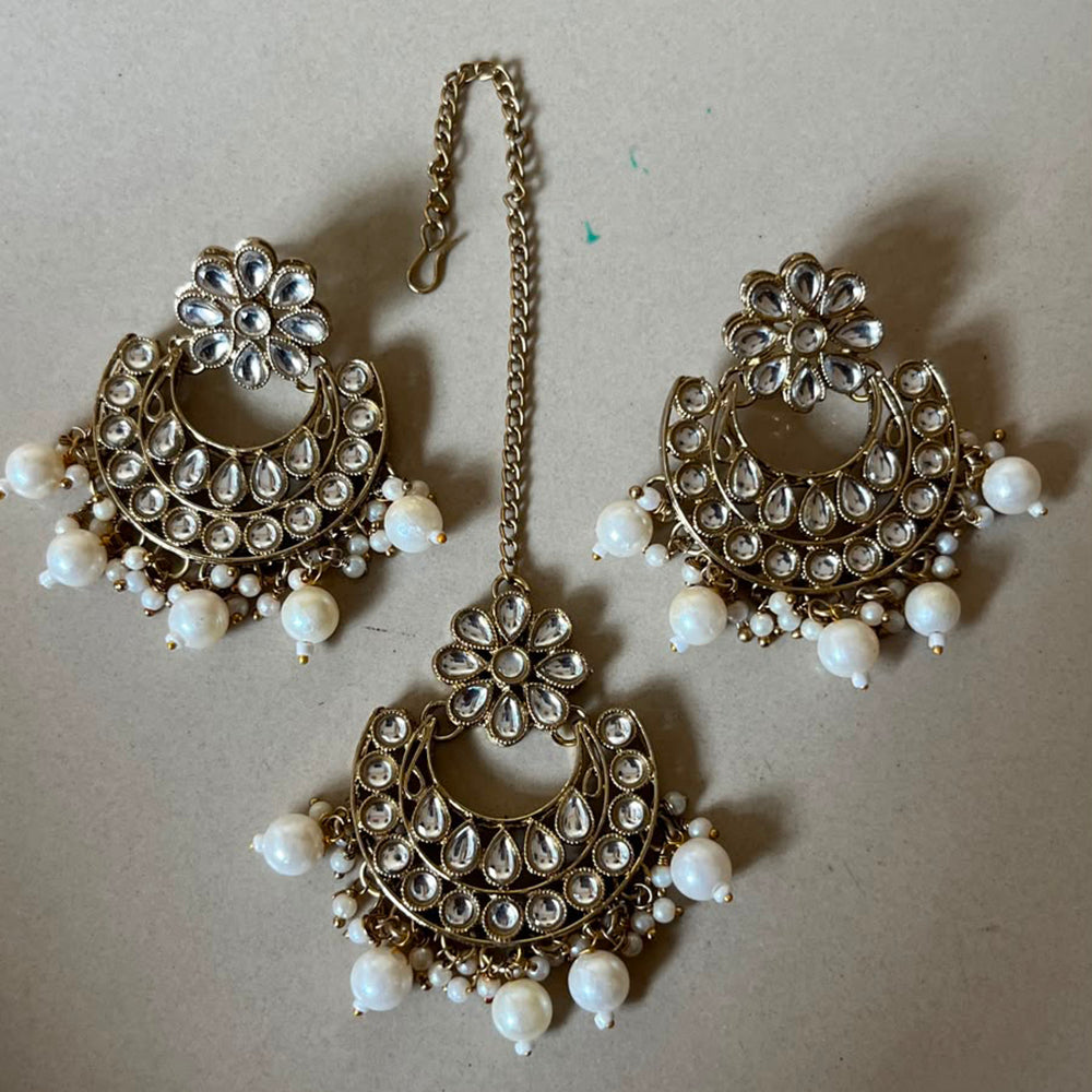 India Art Elegant Kundan Stone And Beads Dangler Earrings With Waangtikka