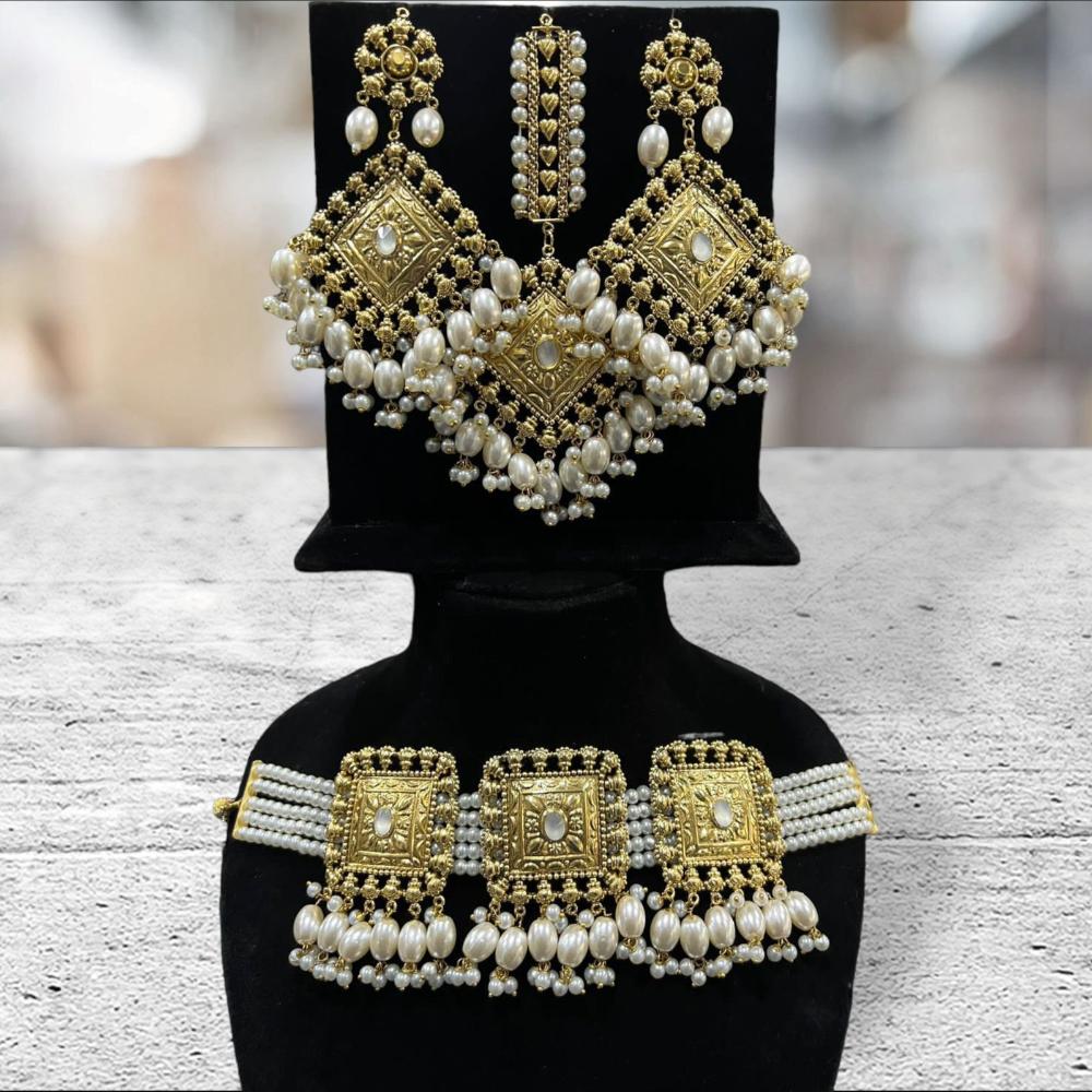 Hira Collections Gold Plated Pota Stone And Pearls Choker Necklace Set