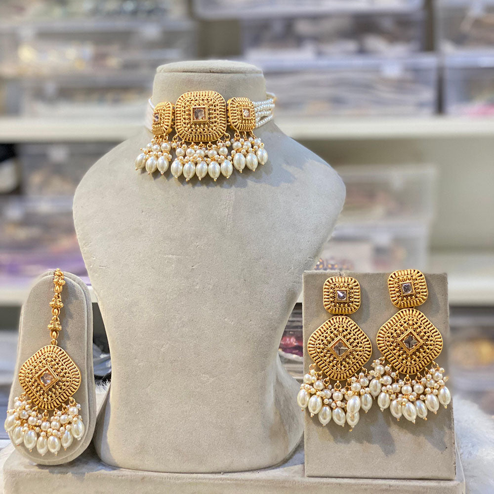 Hira Collection Stylish Crystal And Pearl Stone Choker Necklace Set For All Occassions