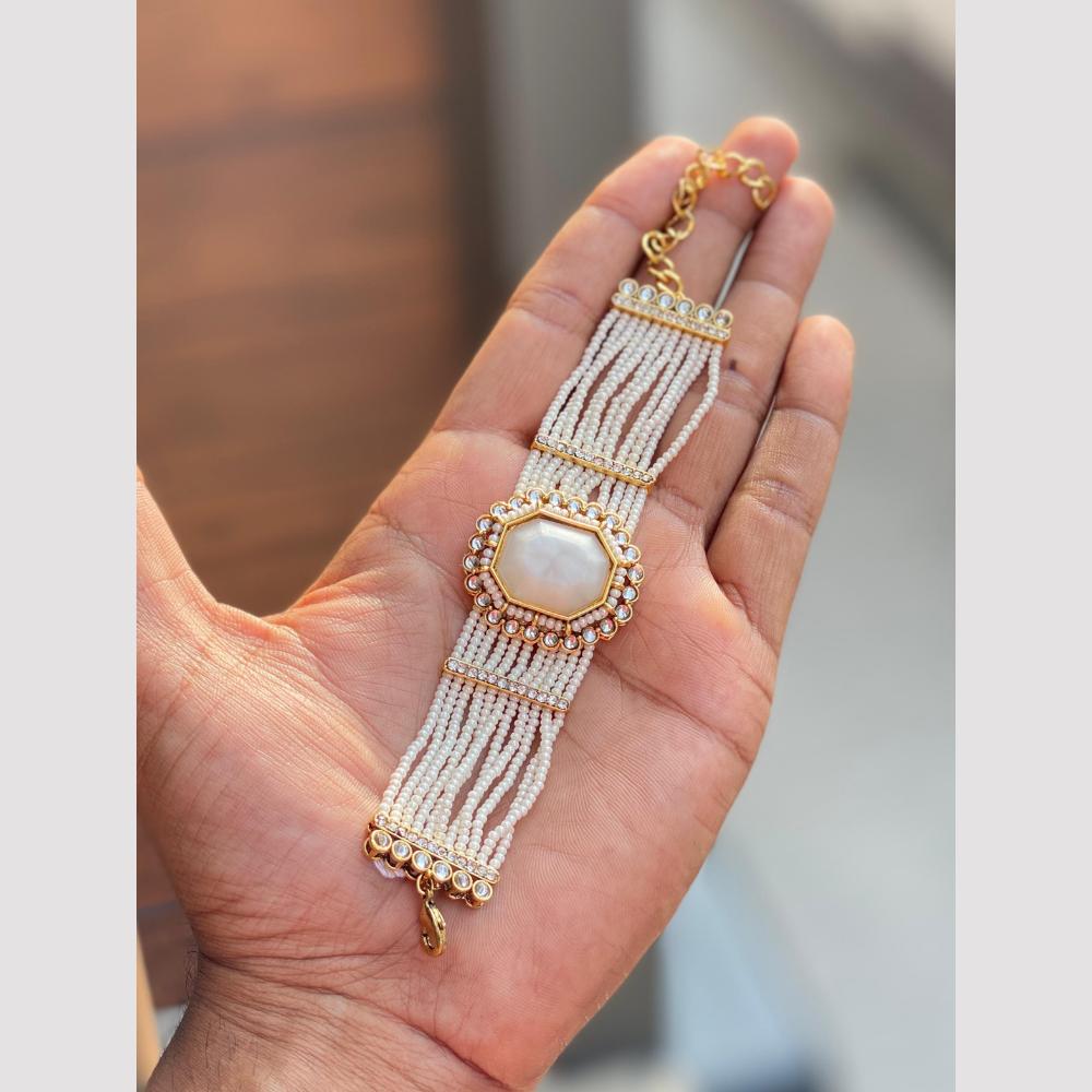 Hira Collections Graceful Pota Stone And Pearl Adjustable Bracelet