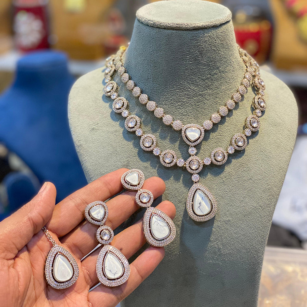 Hira Collections Glamorous Druzy Stone And Kundan Necklace Set