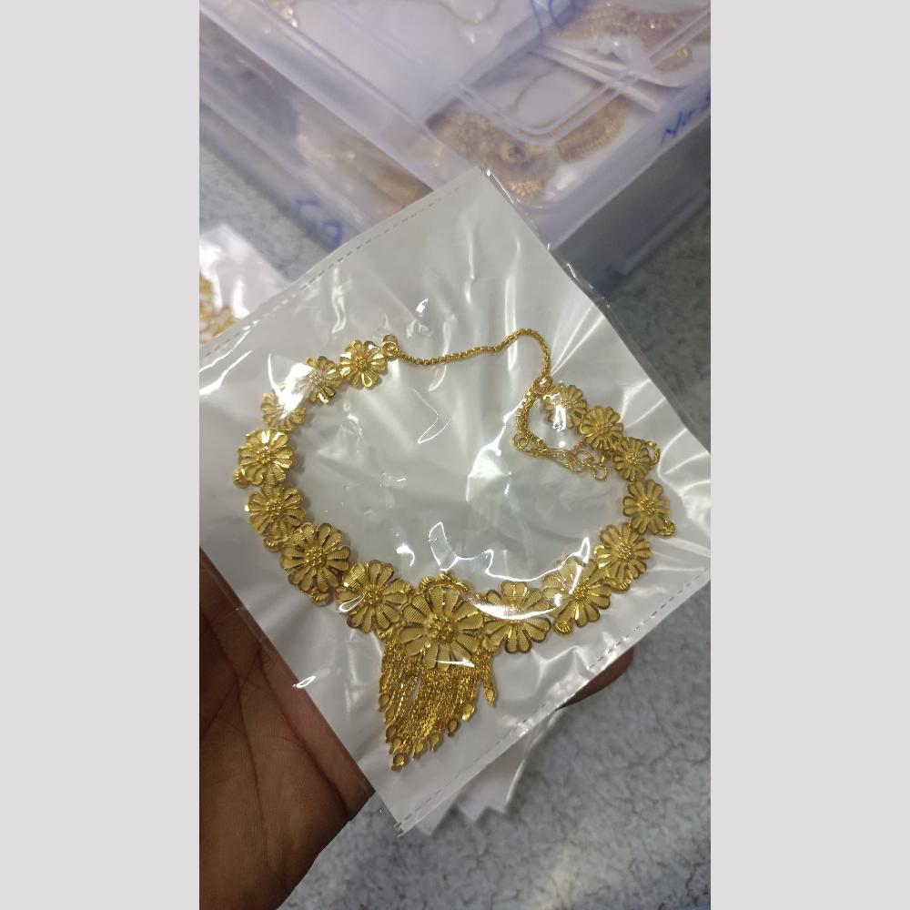 Pari Art Jewellery Golden Charm Classic Forming Gold Necklace Set