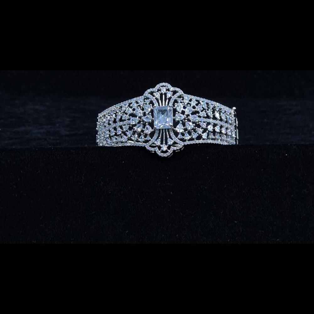 Kavita Art Silver Plated American Diamonds Bracelet