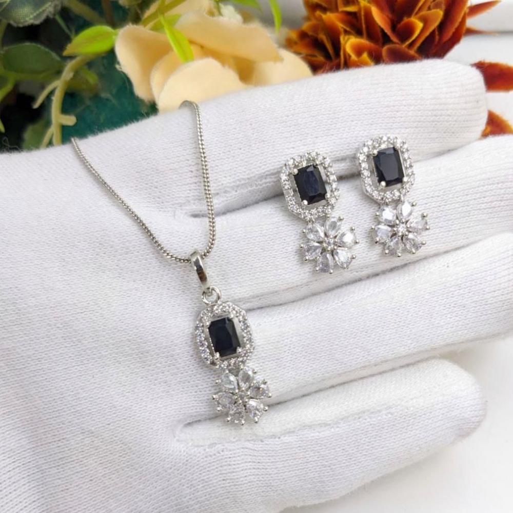 Kavita Art Silver Plated AD Pendant Set