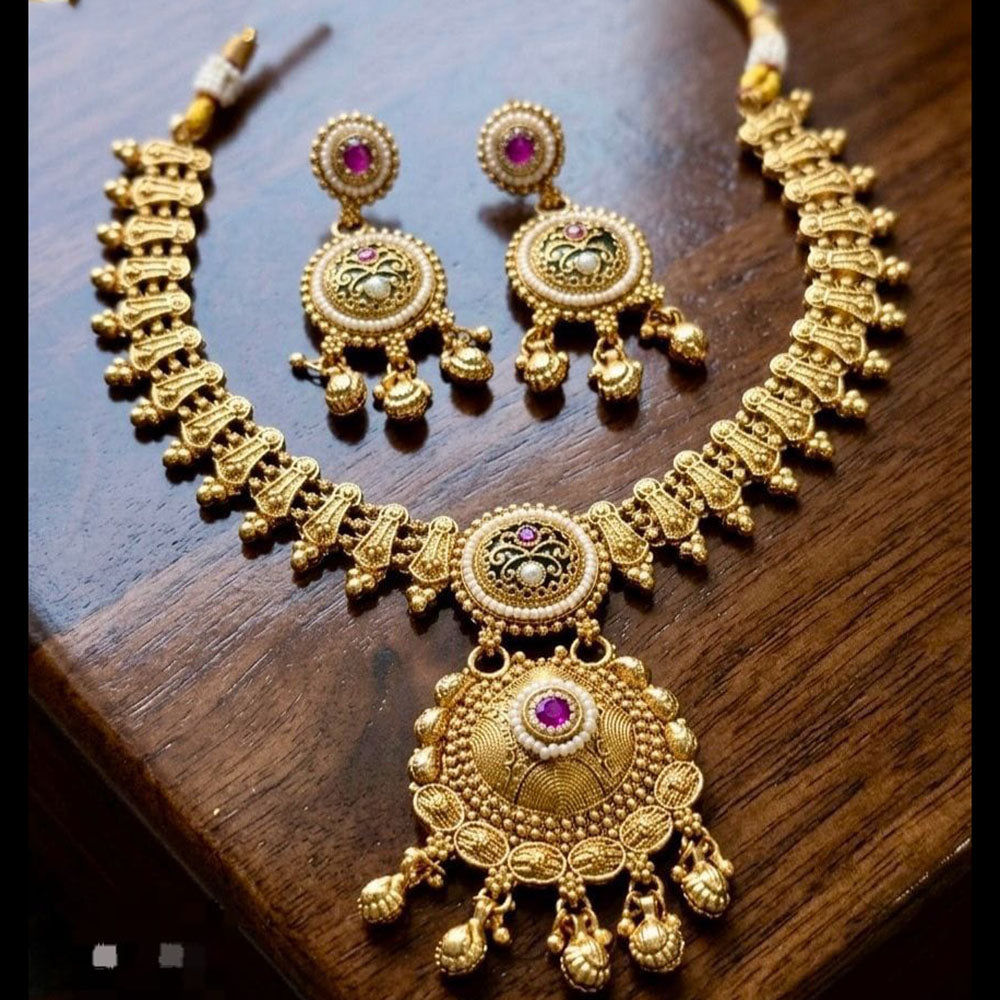 Kavita Art Gold Plated Royal Pota Stone And Pearl Necklace Set