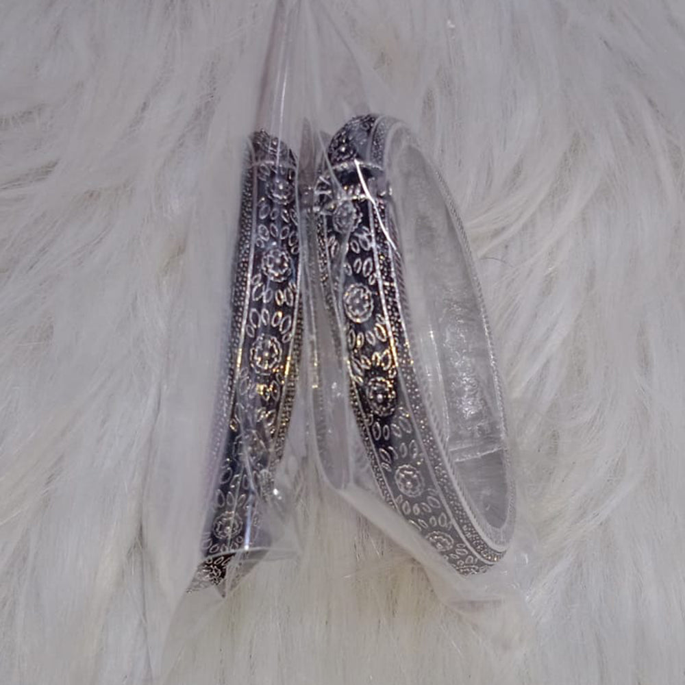 SNERA Oxidised Plated Bangle Set
