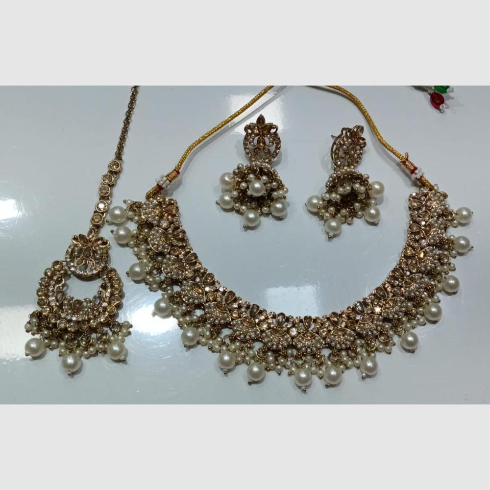 SNERA Gold Plated Crystal Stone And Pearls Necklace Set