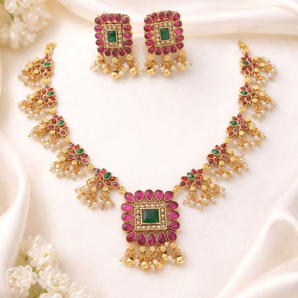 SNERA Graceful Pota Stone And Pearl Necklace Set