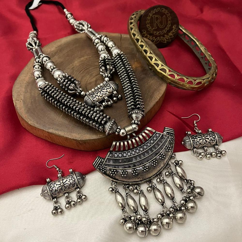 FS Collection Oxidised Plated Pota Stone Necklace Set