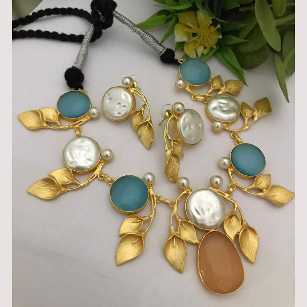 FS Collection Regal Gold Plated with Elegant Mother of Pearl Touch Necklace Set