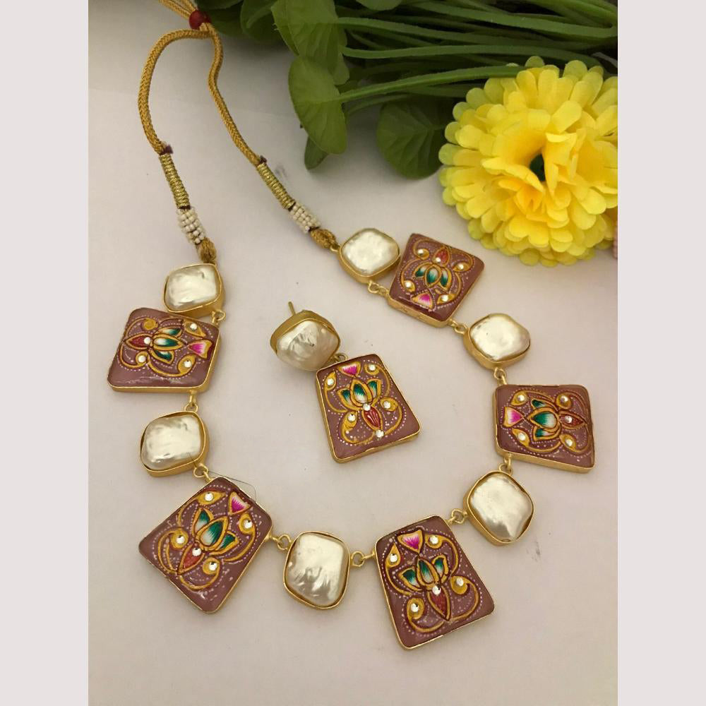 FS Collection Regal Gold Plated with Elegant Mother of Pearl Touch Necklace Set