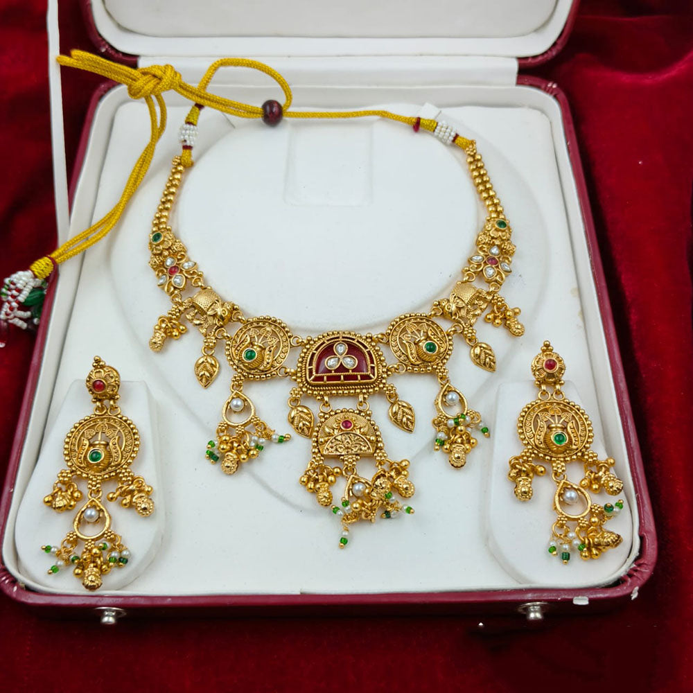 FS Collection Sparkling Pota Stone And Pearl Elegance Necklace Set
