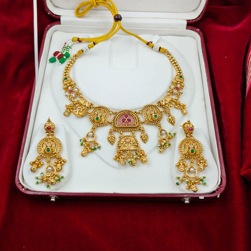 FS Collection Sparkling Pota Stone And Pearl Elegance Necklace Set