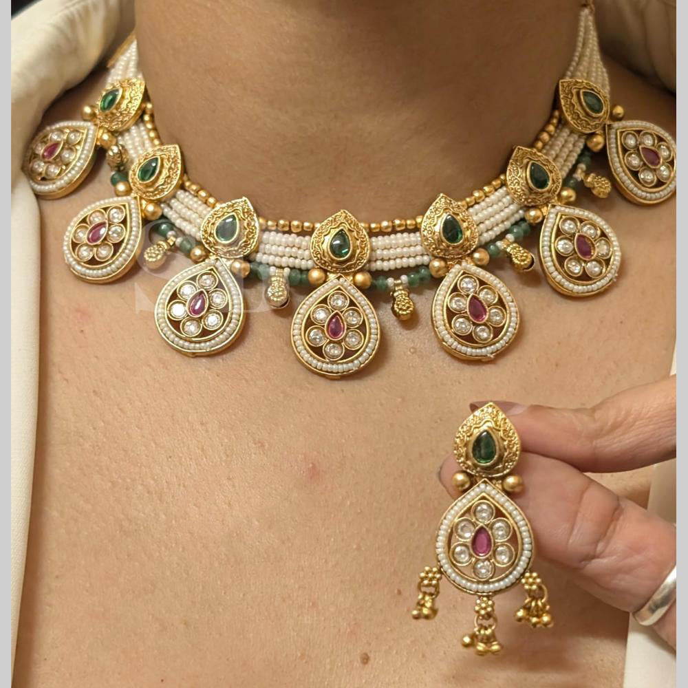 FS Collection Traditional Pota Stone And Pearl Necklace Set