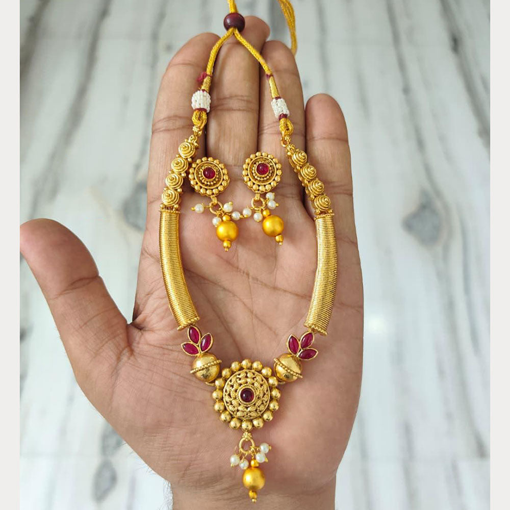 FS Collection Graceful Pota Stone And Pearl Necklace Set