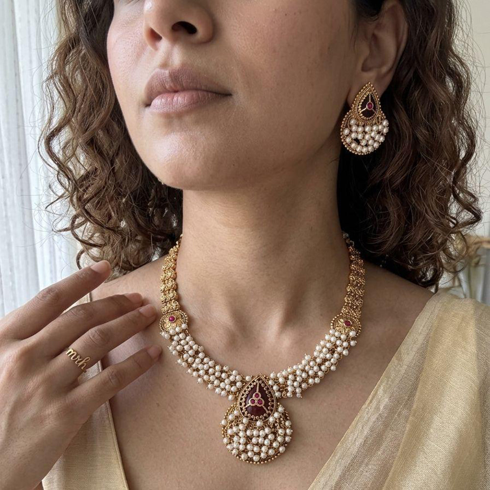Jewel Addiction Premium Pota Stone And Pearl Necklace Set