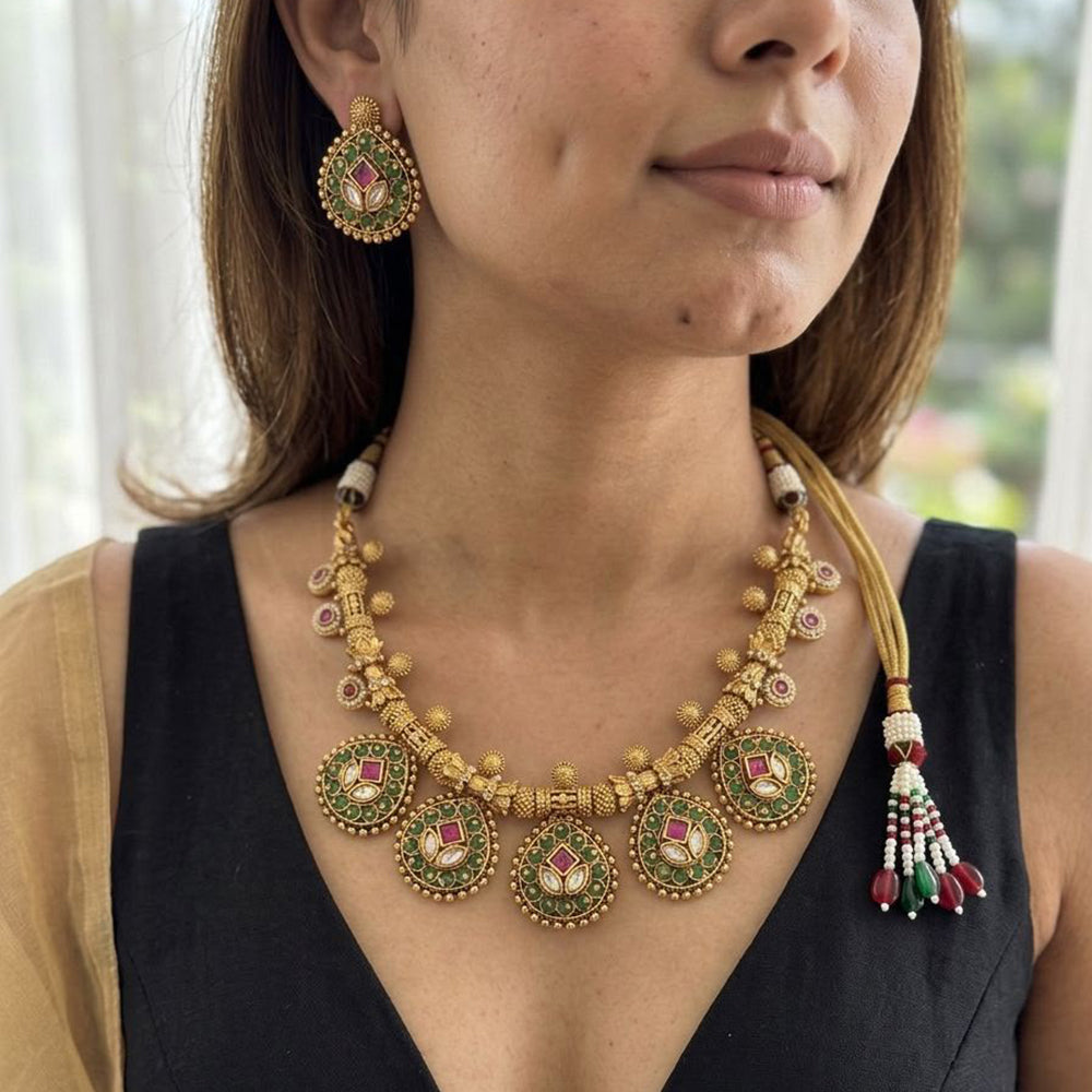 Jewel Addiction Traditional Pota Stone And Pearl Necklace Set