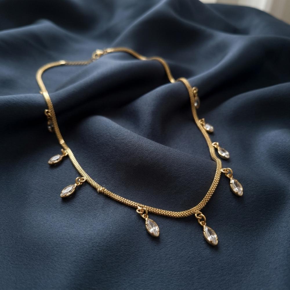 Urthn Minimal Gold Chain Necklace with Crystal Drop Charms (Set of 3)