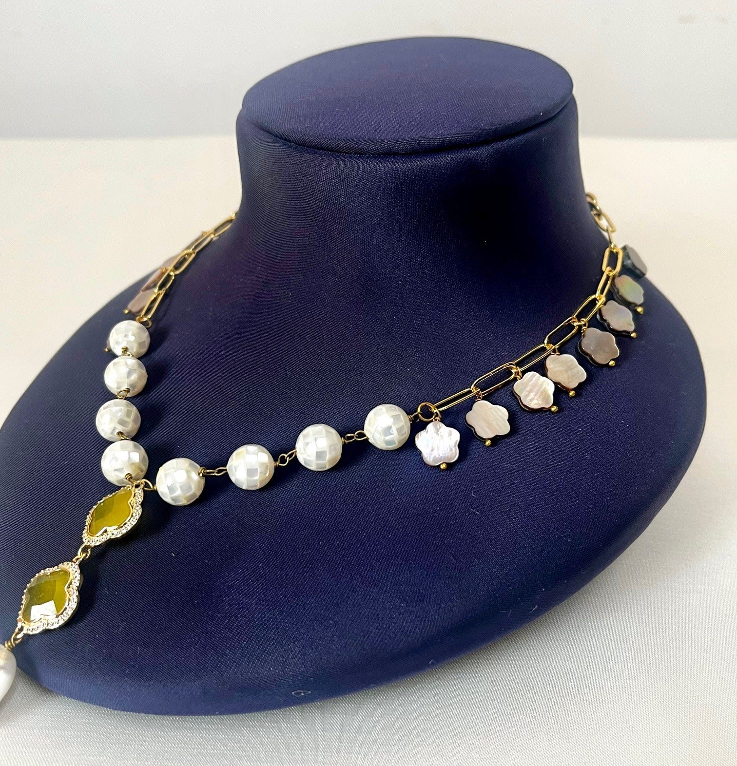 Jewel Treatzz Pearl Necklace With Yellow Clover Flower Pendant