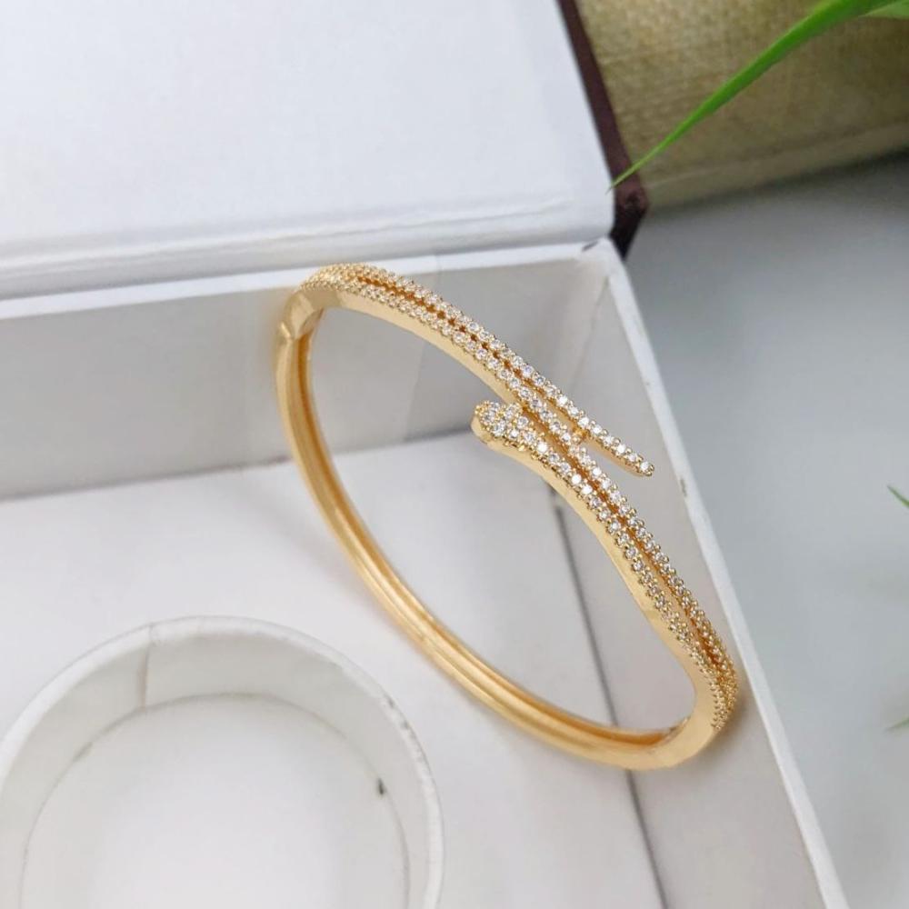 Aamrapali Modern Austrian Stone Wrist Bracelet