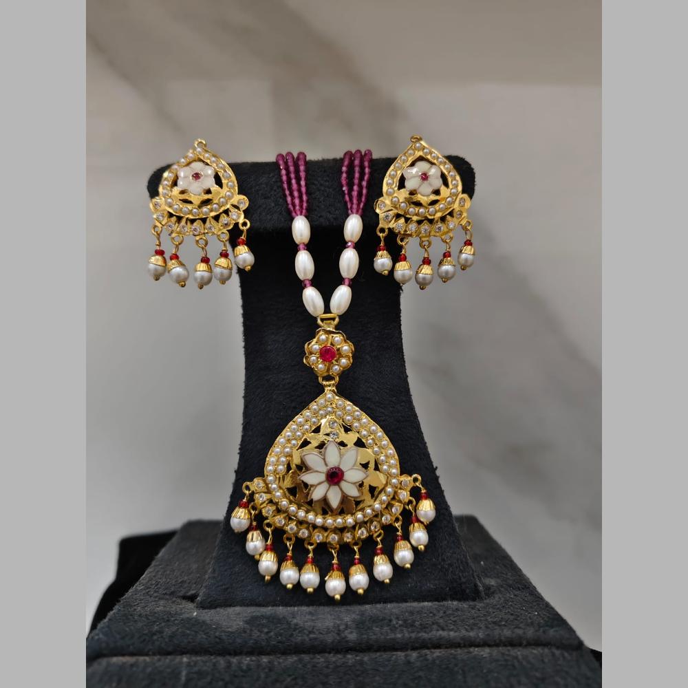 Everlasting Jadau Gold Plated Pota Stone Pearl Necklace Set