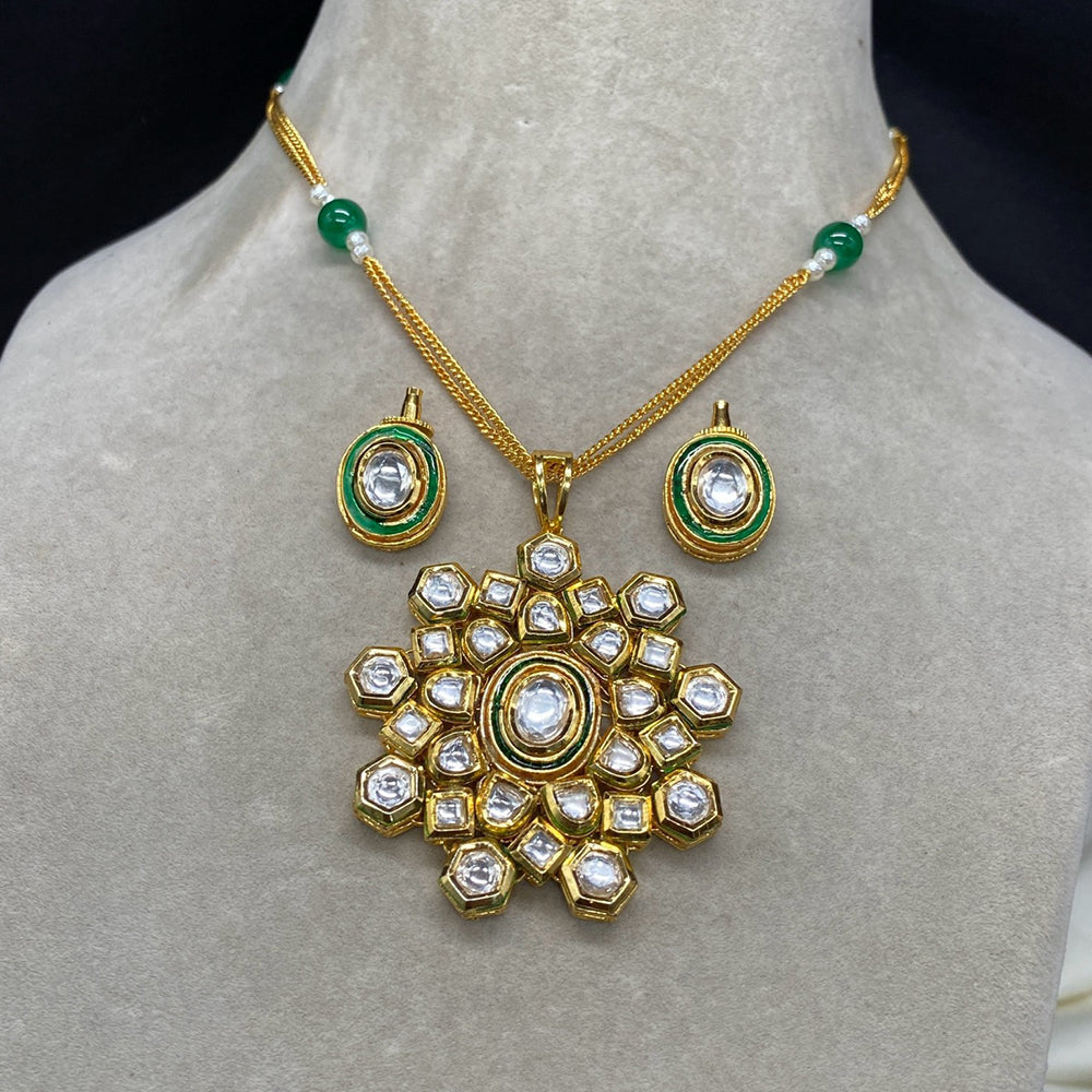 Amoliya Jewels Gold Plated Kundan Stone And Meenakari Necklace Set