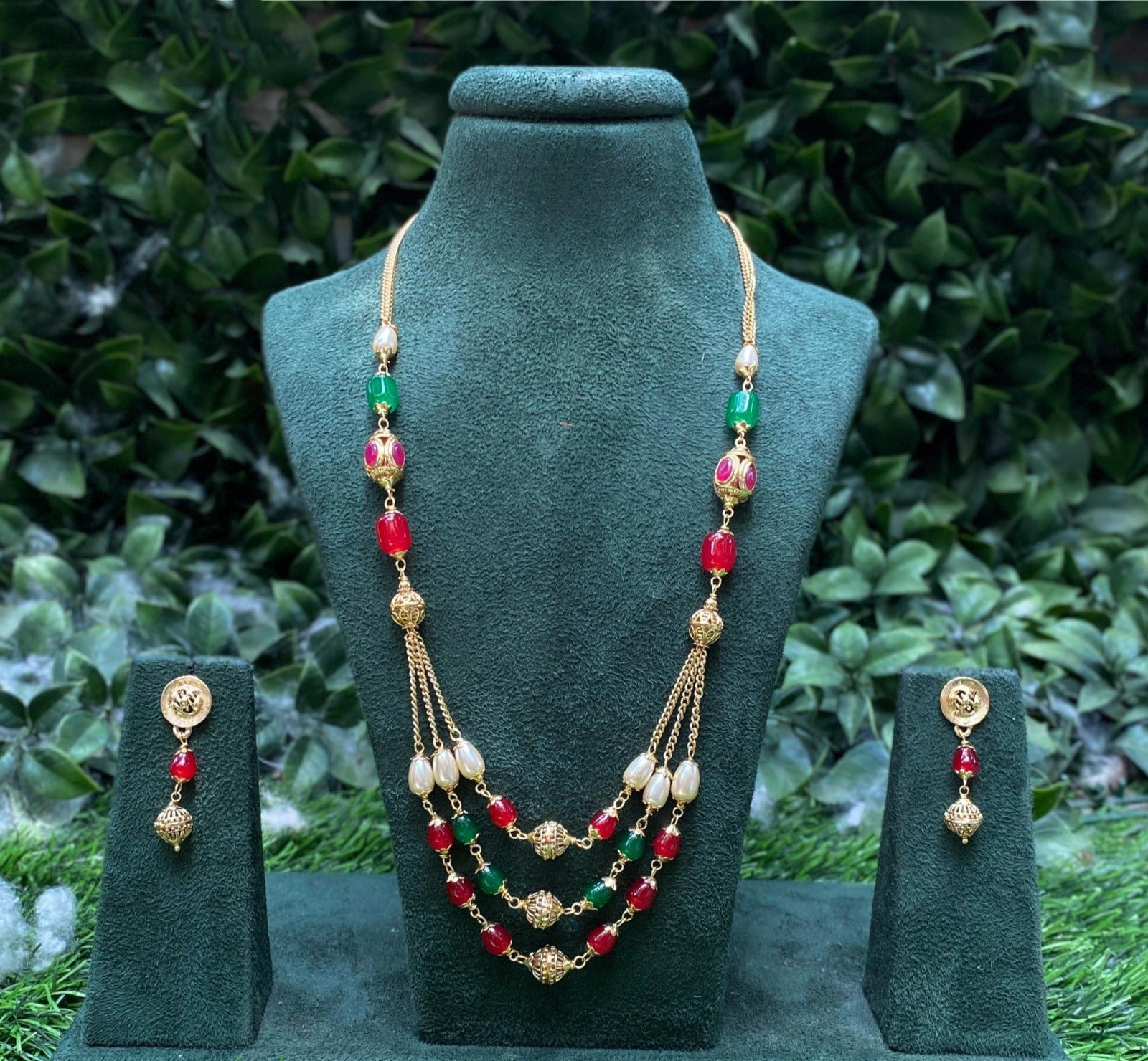 Amoliya Jewels Royal Spark Pearl And Beads Necklace Set