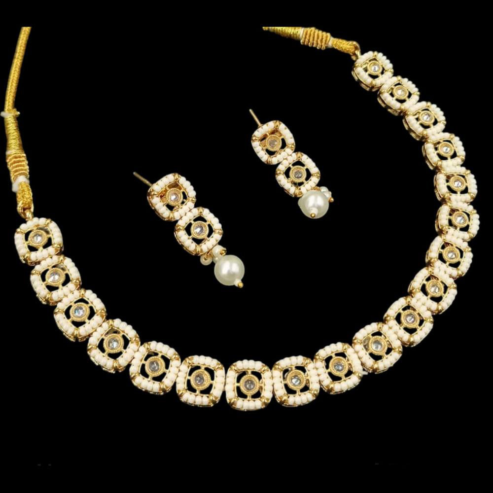 NAFJ Copper Gold Plated Pota Stone And Pearl Necklace Set