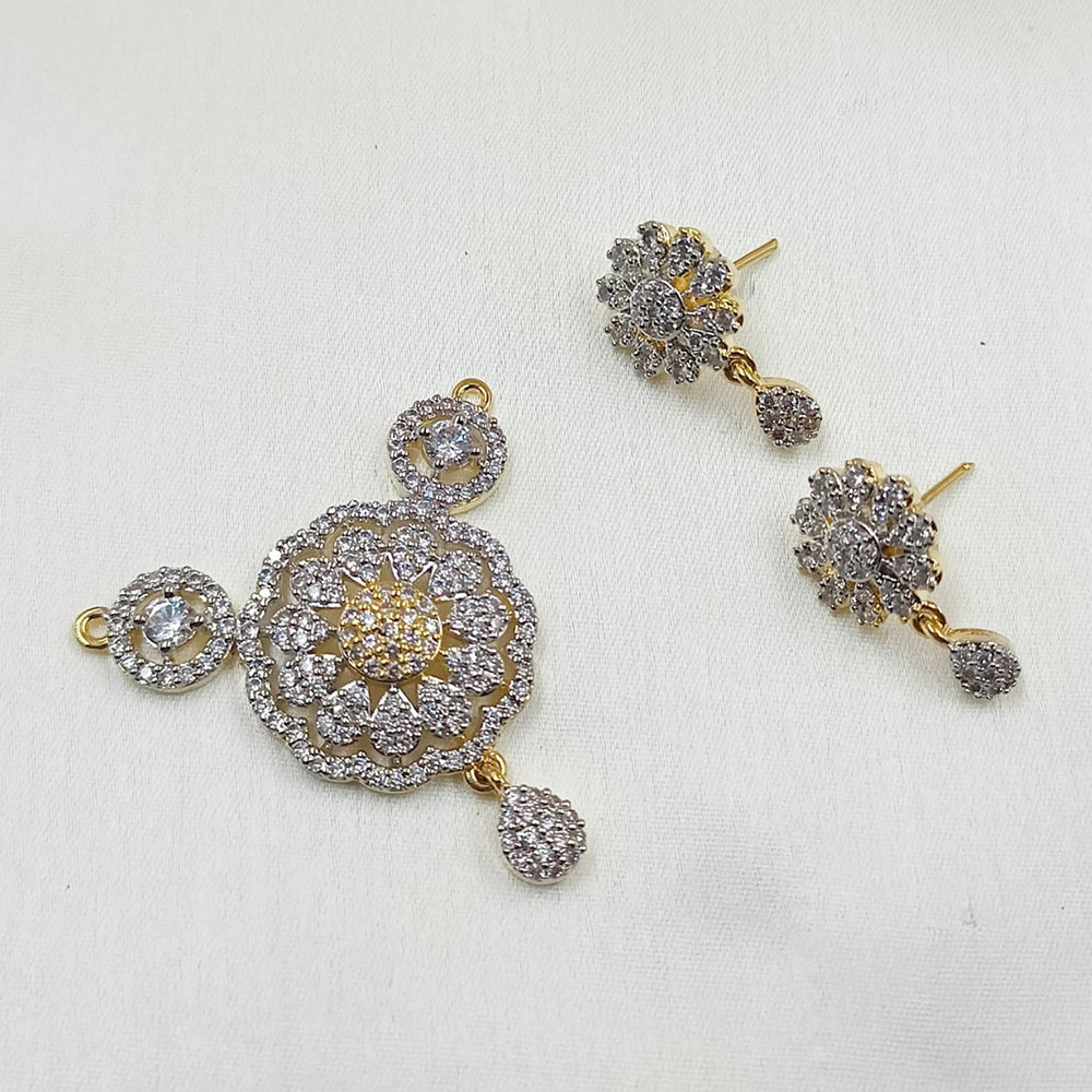 NAFJ Gold Plated American Diamond Pendant Set