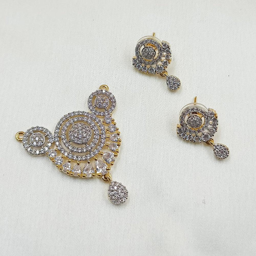 NAFJ Gold Plated American Diamond Pendant Set