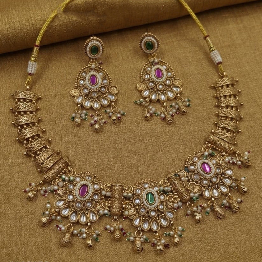 NAFJ Trendy Pota Stone And Pearl Necklace Set