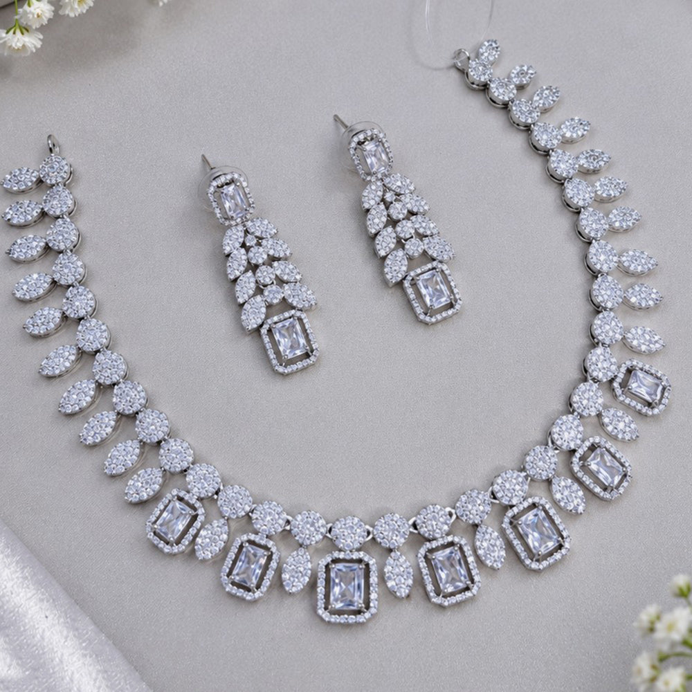 NAFJ Glamorous Crystal Stone And Austrian Stone Necklace Set