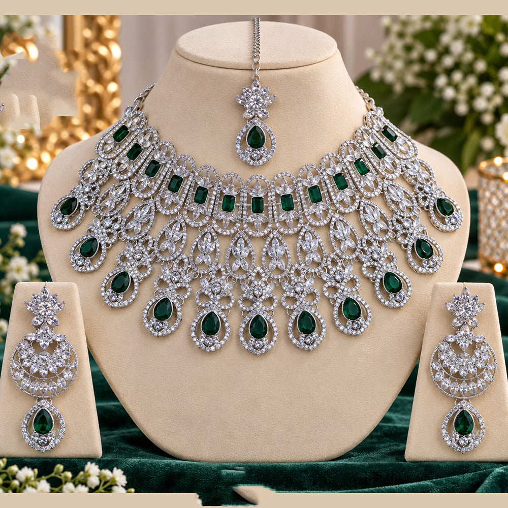 NAFJ Glamorous Crystal Stone And Austrian Stone Necklace Set