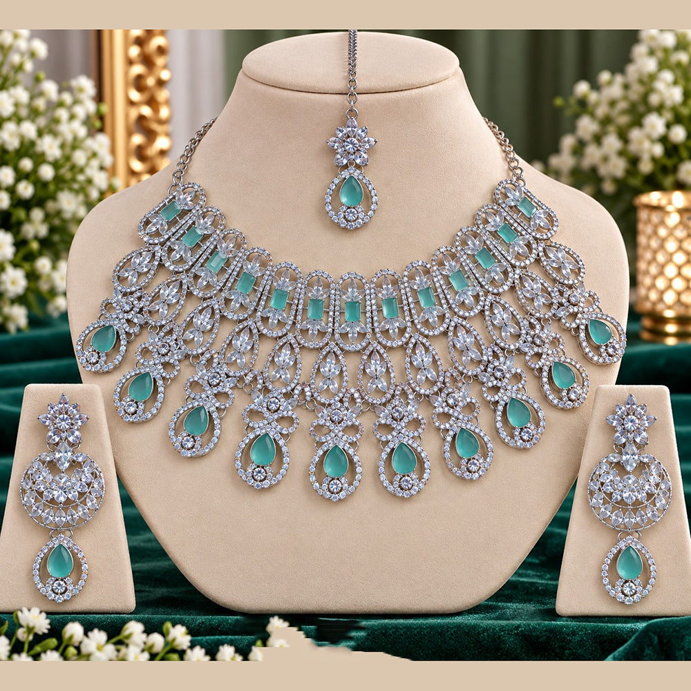 NAFJ Glamorous Crystal Stone And Austrian Stone Necklace Set