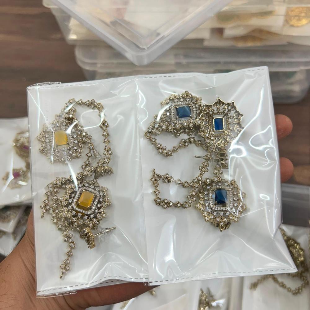 Sona Covering Glamorous Crystal Stone And Austrain Stone Necklace Set
