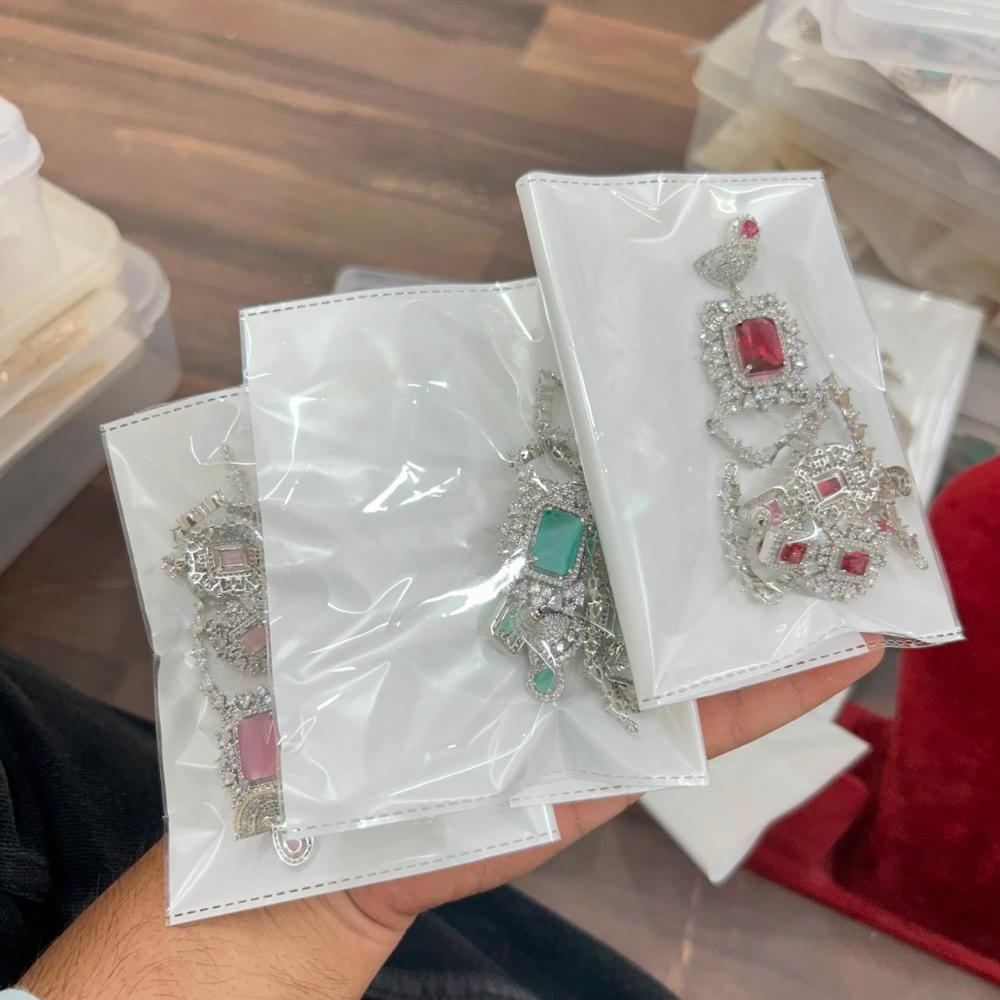 Sona Covering Glamorous Crystal Stone And Austrain Stone Necklace Set