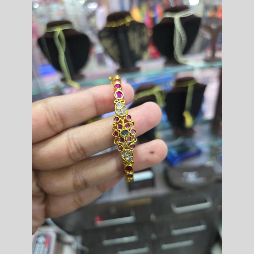 Sona Covering Delicate Pota Stone Jewellery Bracelet for Women