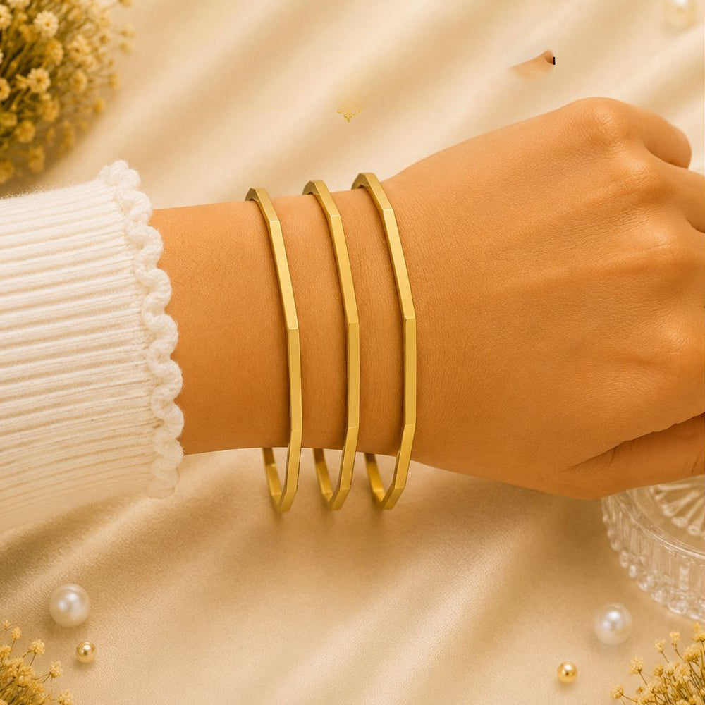 Klitz Gold Polish Designer Bangles Set