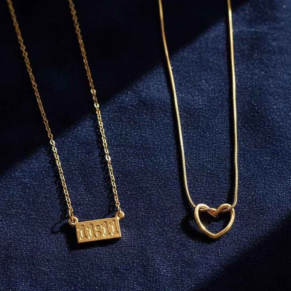 Dhirish International Trendy Chain Pendant Set