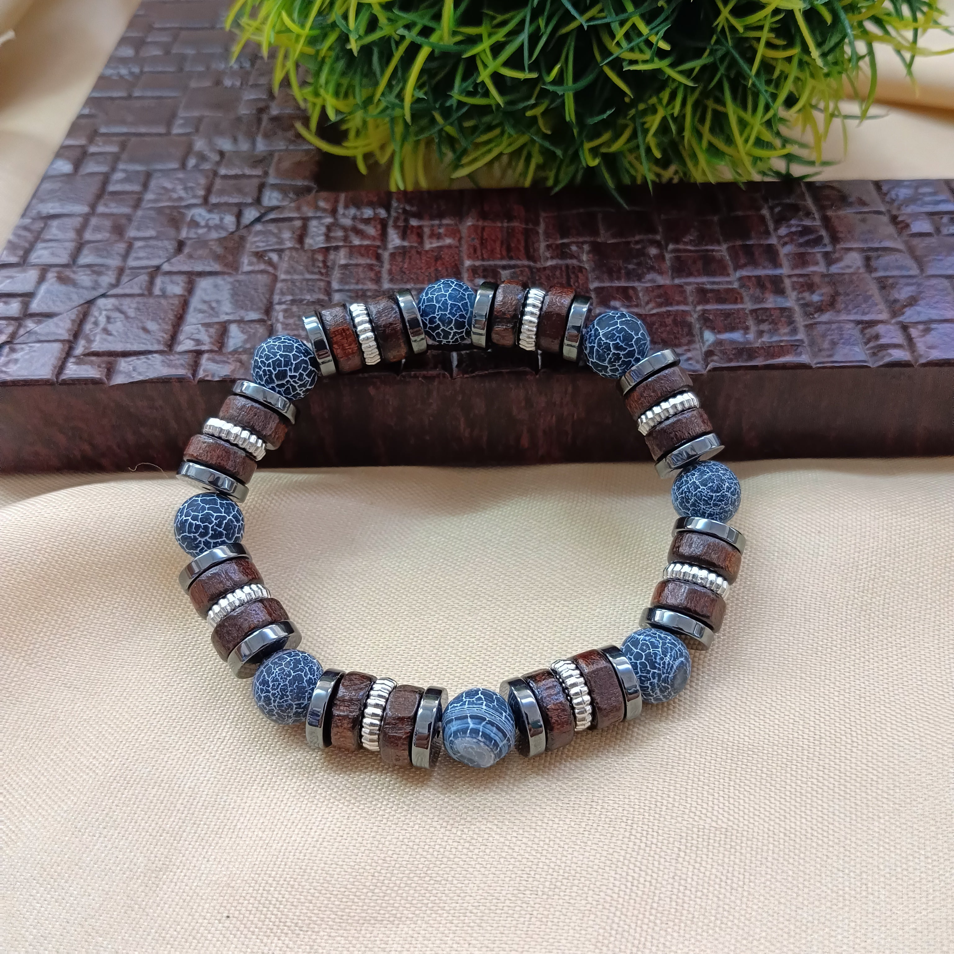 Urthn Natural Bead And Wooden Bracelet
