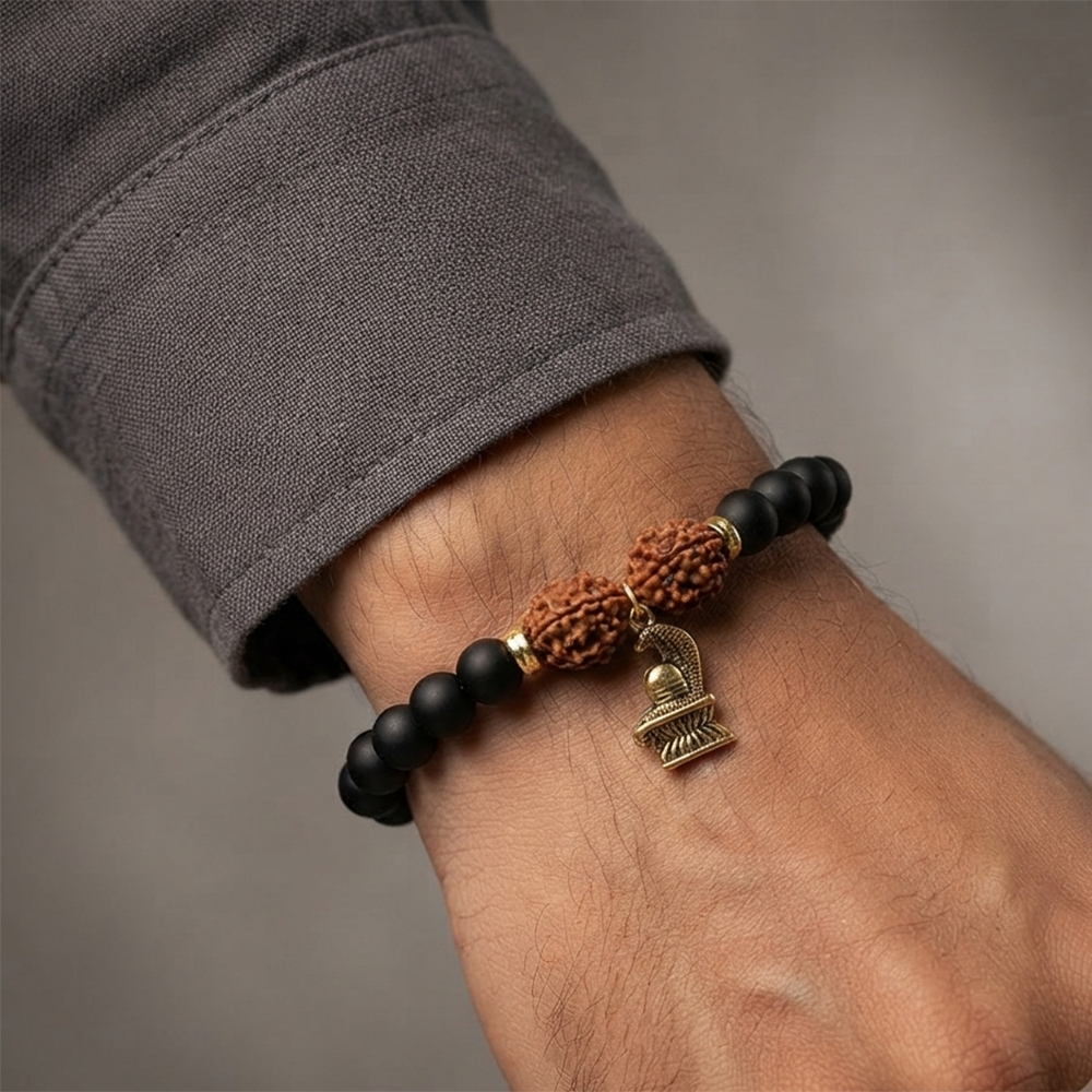 Urthn Rudraksha & Matte Beads Bracelet with Shivling Charm for Mens